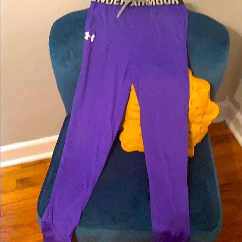 UA girls leggings